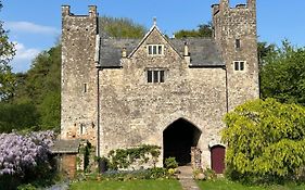 Welsh Gatehouse A Historic Castle Retreat That Welcomes Dogs And Electric Vehicles